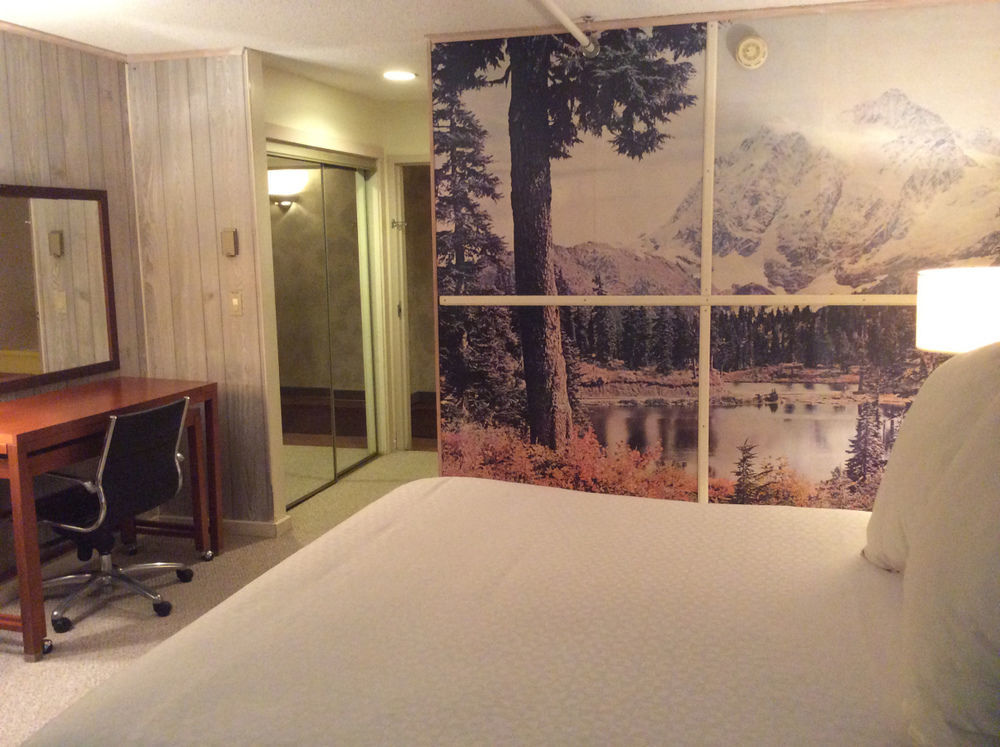 Evergreen Valley Inn Stoneham Экстерьер фото